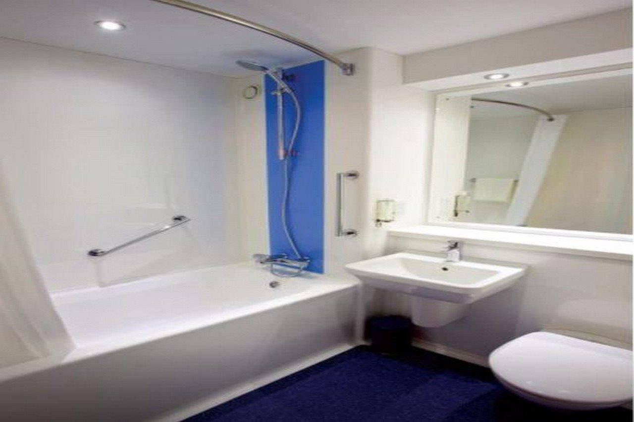 Travelodge Widnes Eksteriør billede